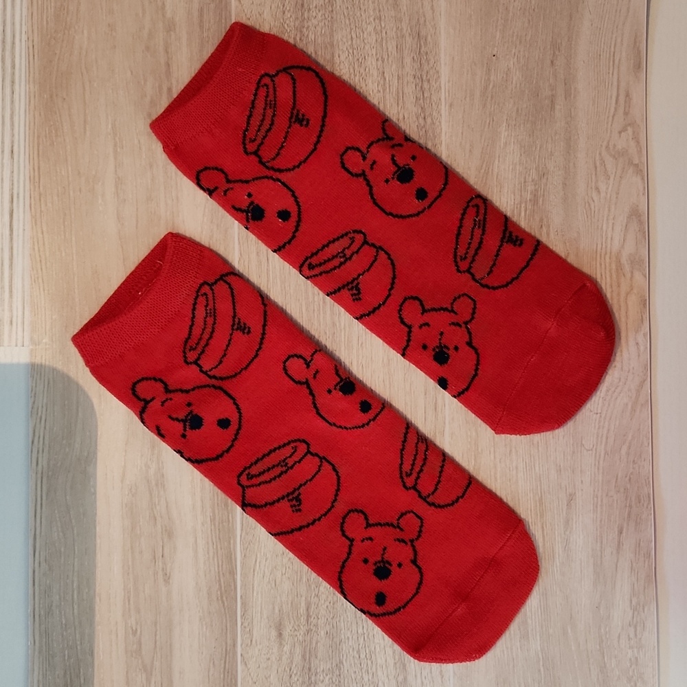 Disney Winnie The Pooh Low Cut Socks NWOT Shoe Size 4-10 - Picture 2 of 4